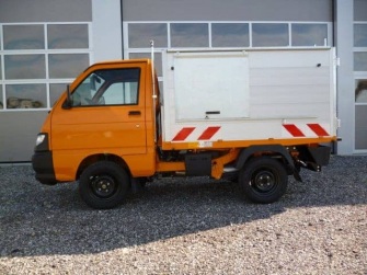 Müllaufbau oben offen mit 2 Hecktüren