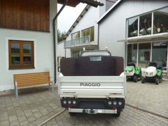 Bordwanderhöhung aus Holz mit Sichtfenster