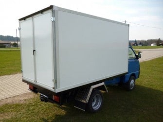 Kofferaufbau mit 2 Hecktüren