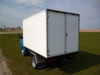 Kofferaufbau mit 2 Hecktüren