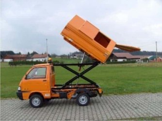 Müllaufbau mit Hochentleerung