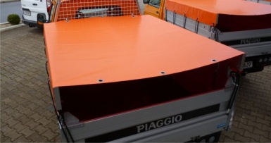 Einfache Plane über Bordwanderhöhung