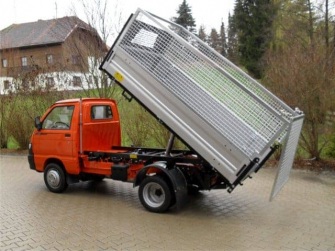 Grasfanggitter mit einteiliger Heckklappe