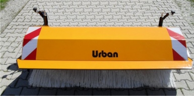 Kehrmaschine mit rotierender Bürste