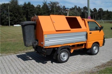 Müllaufbau Standard mit Öffnungsklappen