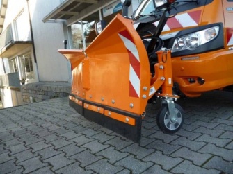 Schneepflug UBV-4 Vario Stützrad
