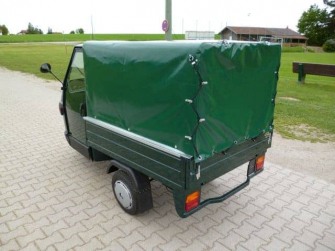 APE 50 mit abnehmbaren Planenaufbau