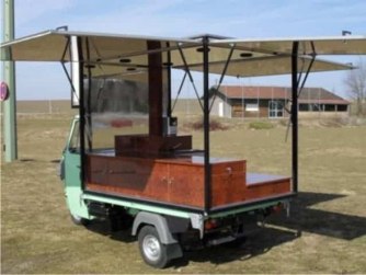 APE Classic mit Verkaufsaufbau und Anbaukoffer