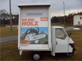 APE 50 mit Werbeaufbau